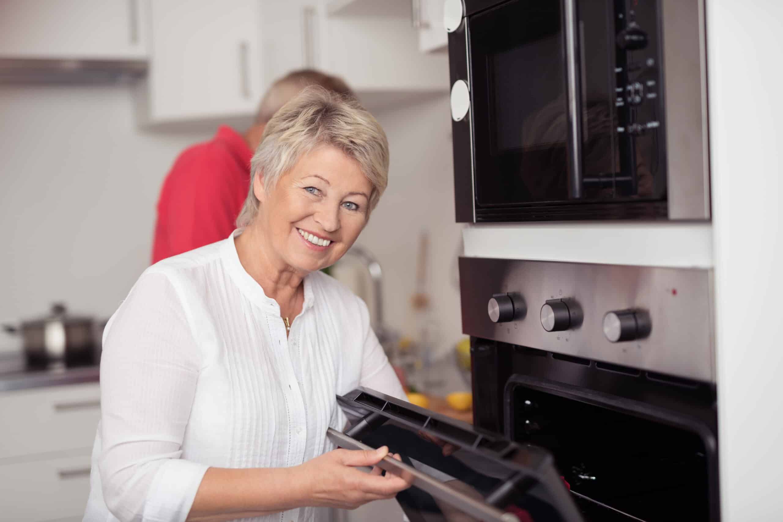 5 EasytoUse Microwaves for the Elderly Tips for happy family