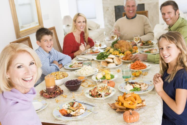 Family Dinner Questions That Will Get Everybody Talking? - Tips for ...